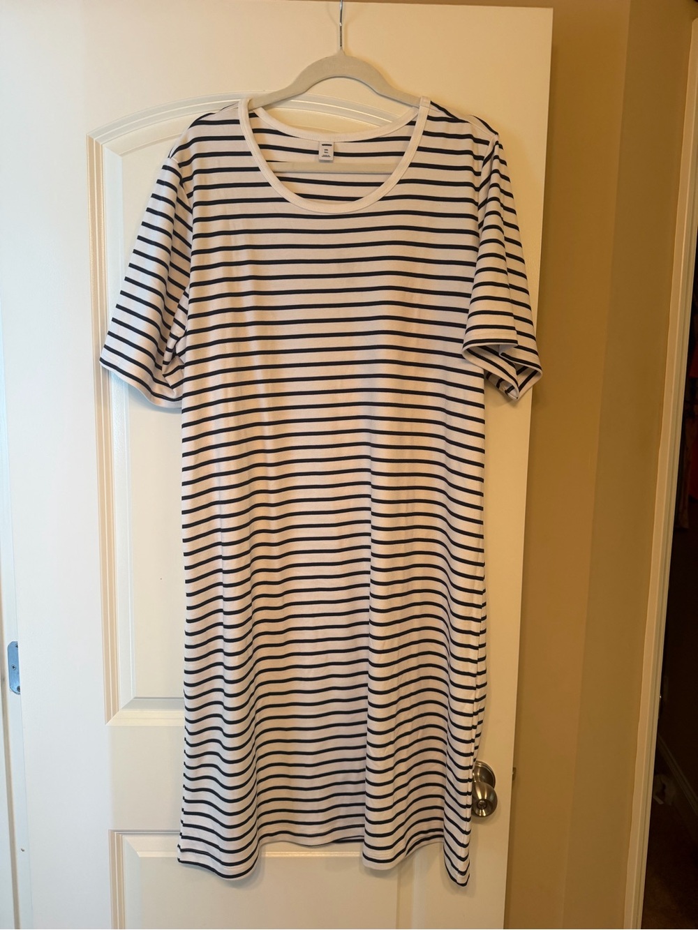 Old Navy Striped White and Navy Short Sleeve Women's Dress